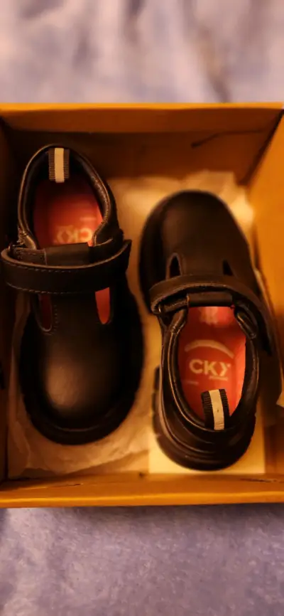 Zapatos CKY reina para niña 26 - miniatura 1