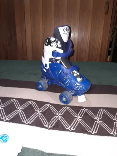 Patines azules ajustables - miniatura 2