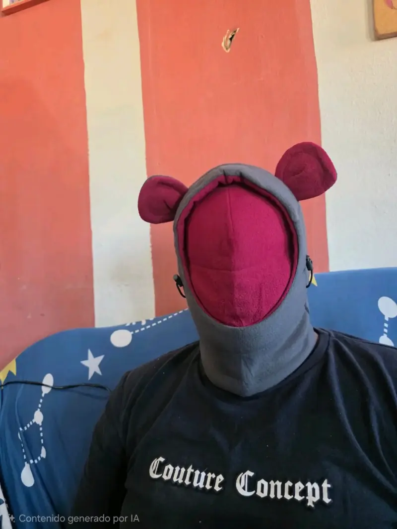 Gorro tejido burdeos con pompón - 4