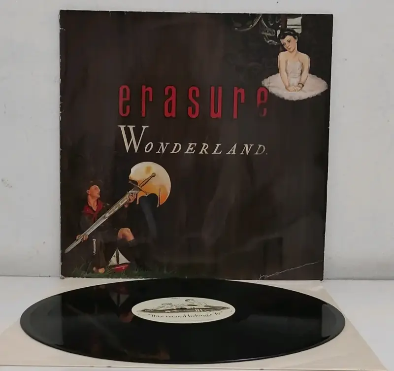 Vinilo Erasure Wonderland