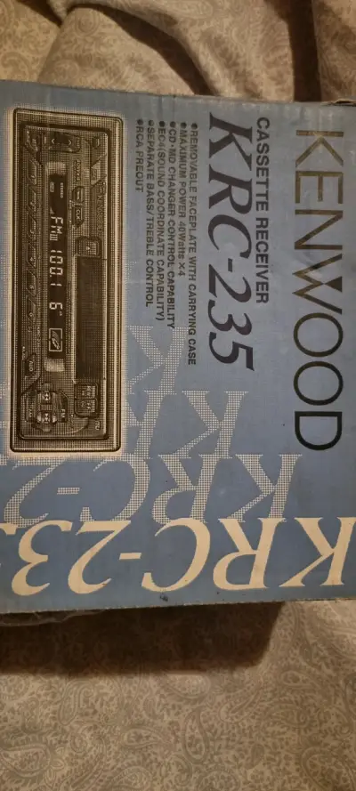 Autoestéreo Kenwood KRC-235 - miniatura 2