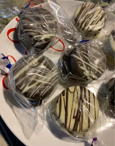 Alfajores bañados en chocolate - miniatura 4
