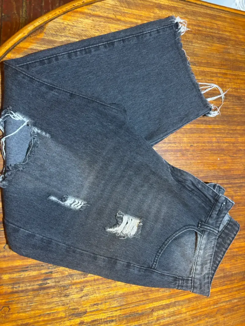 Jeans azules rasgados - 3