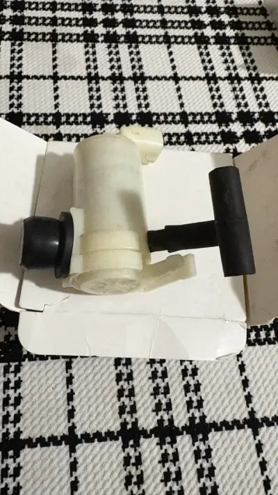 Bomba agua limpiaparabrisas Subaru - miniatura 2