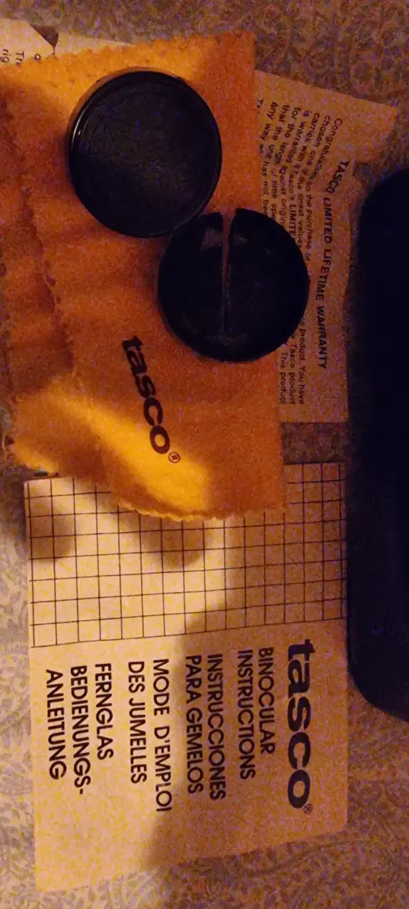Binoculares Tasco con estuche - 4
