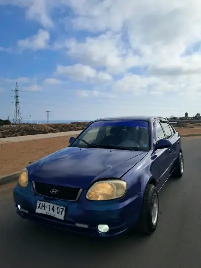 Hyundai accent prime 2004 diésel full 400mil kms - miniatura 1