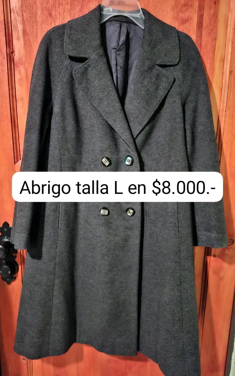 Abrigo gris clásico