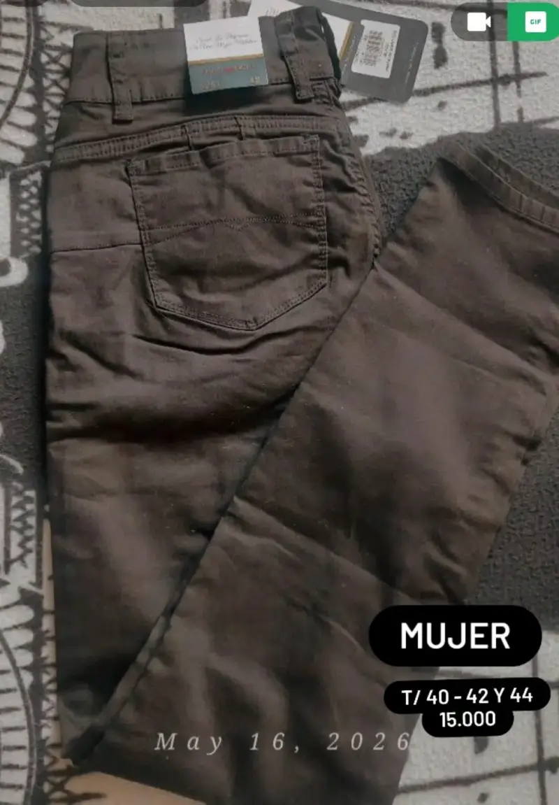 Pantalones negros de mujer - 1