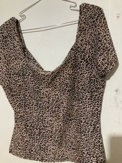 Polera estampado animal print - miniatura 2