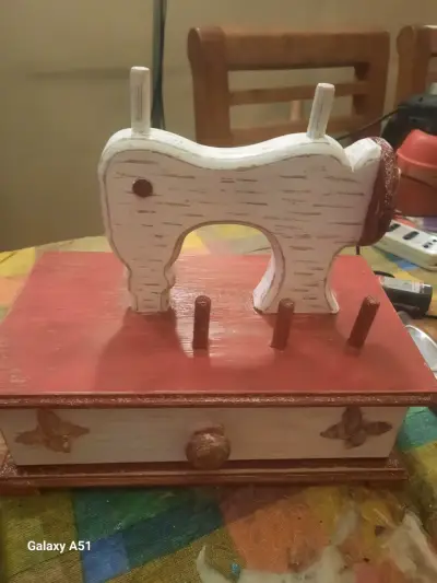 Joyero de madera artesanal - miniatura 1