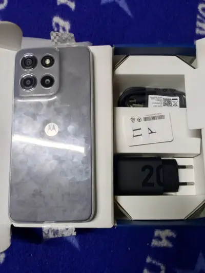 Smartphone Motorola Moto G15 nuevo - miniatura 3