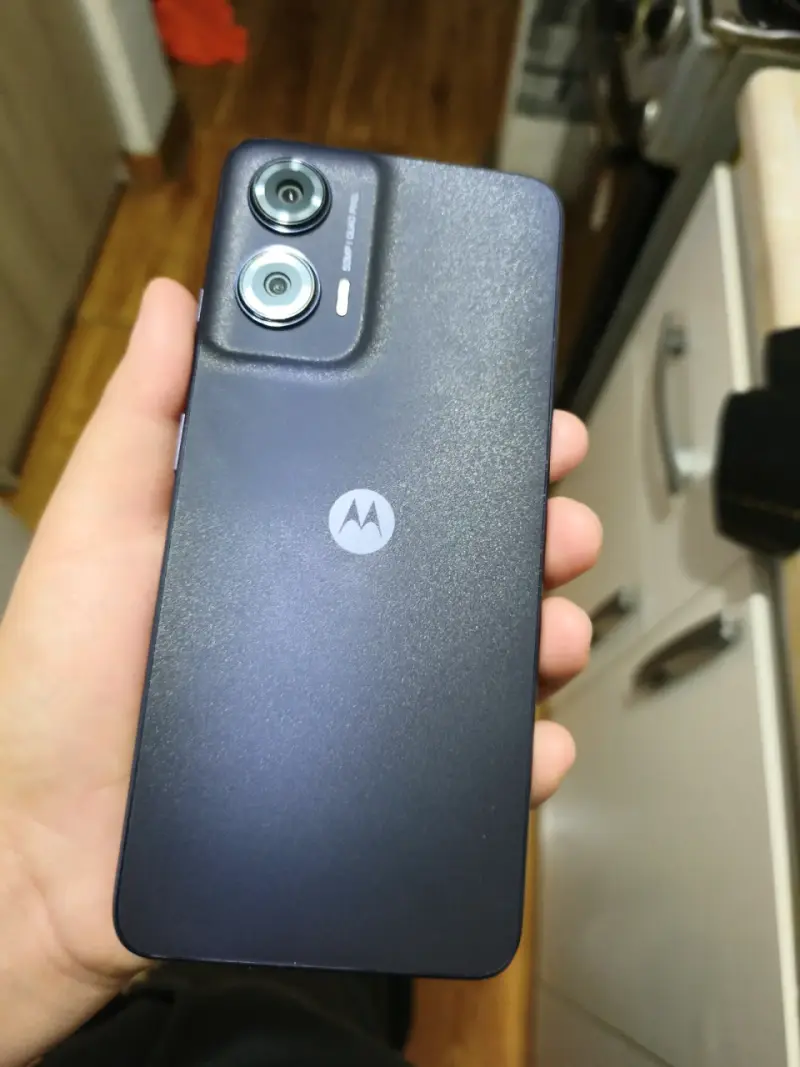 Smartphone Moto G35 5G nuevo - 6