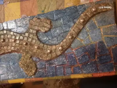 Cuadri con mosaico decorativo de lagarto - miniatura 3