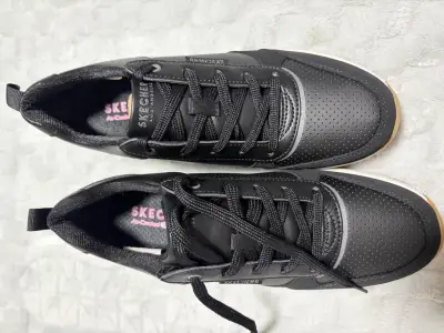 Zapatillas negras Skechers talla 39 - miniatura 2