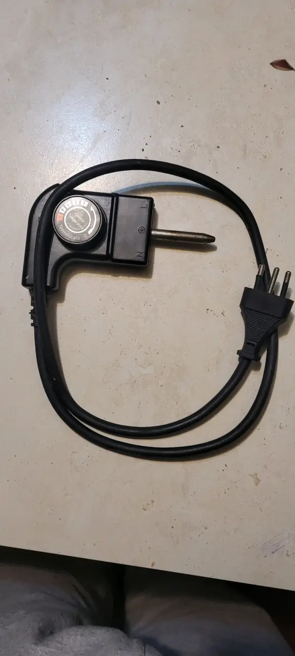 Termostato eléctrico con enchufe - 1