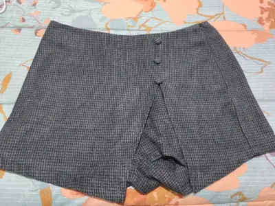 Shorts grises estampado cuadros - miniatura 1