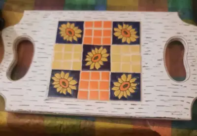 Bandeja de madera con girasoles - miniatura 4