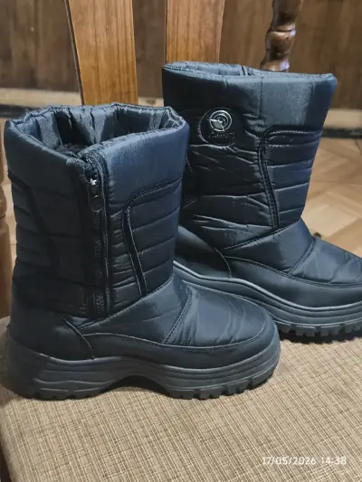 Botas negras de invierno - miniatura 4