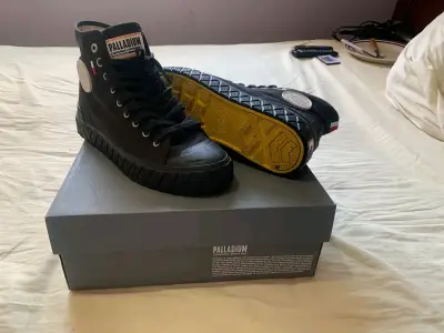 Zapatillas negras Palladium nuevas - miniatura 1