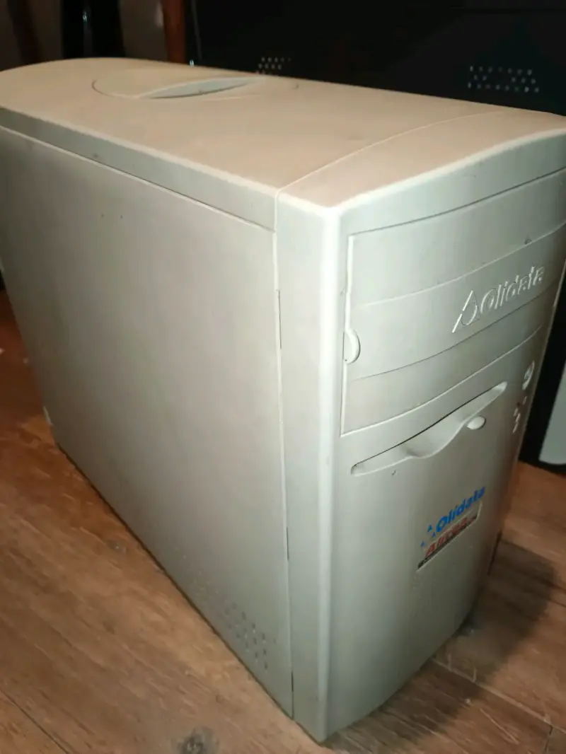 Gabinete retro año 2000
