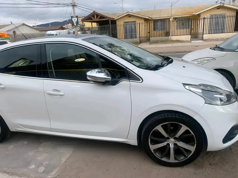 Peugeot 208 diesel buen estado