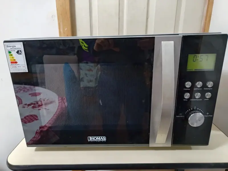 Microondas Thomas 900W negro - 2