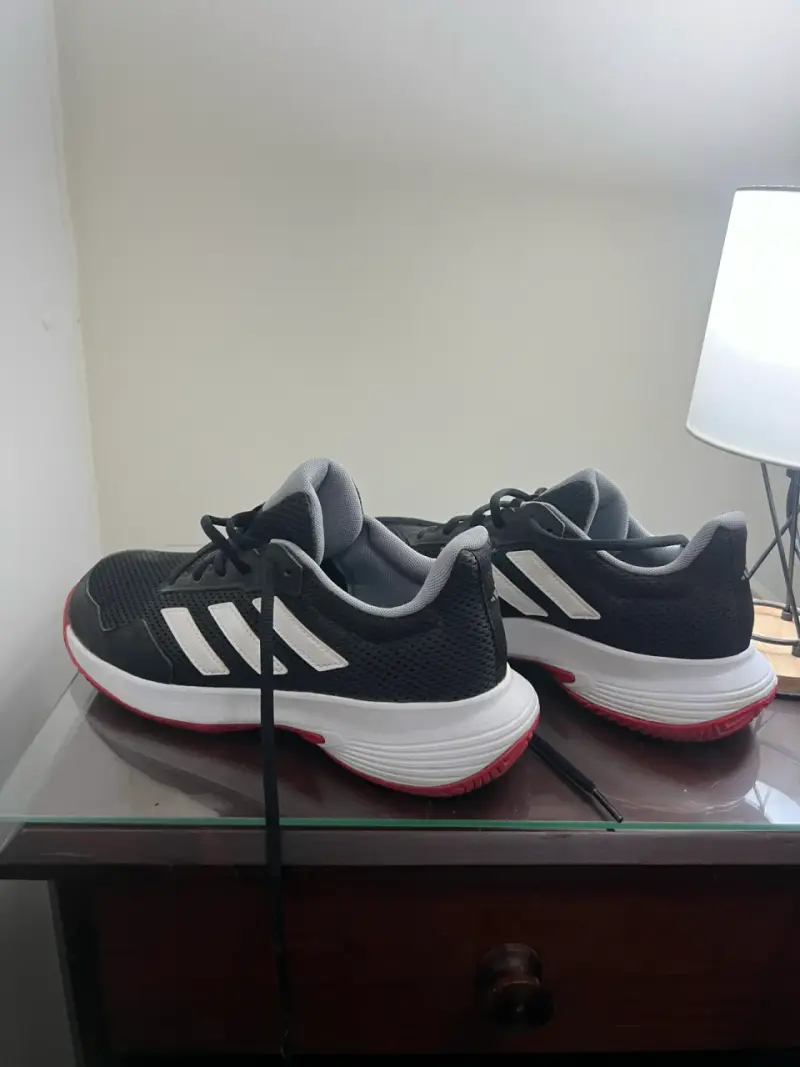 Zapatillas negras Adidas de tenis og - 1