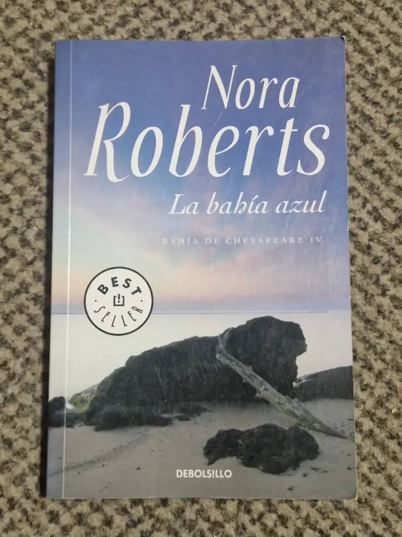 Libro 'La bahía azul' - Nora Roberts