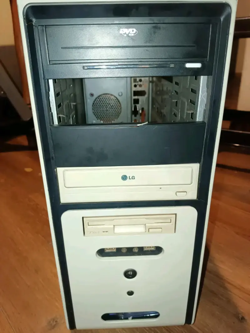 Gabinete vacío para proyecto