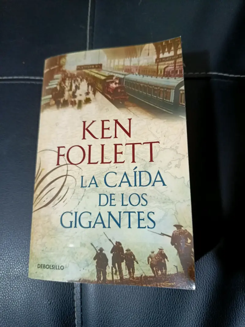 Libro 'La caída de los gigantes'
