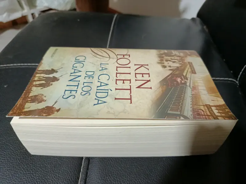 Libro 'La caída de los gigantes' - 3