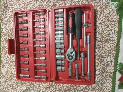 Juego de herramientas 46 piezas - miniatura 2