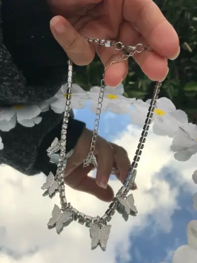 Collar de Mariposas (plateado) - miniatura 3