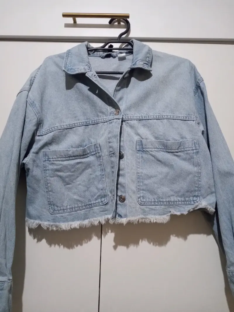 Chaqueta denim corta azul