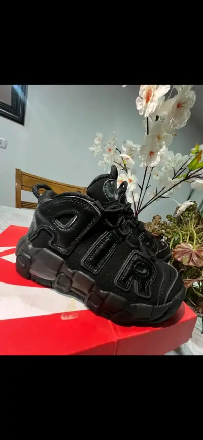 Zapatillas negras deportivas - miniatura 2