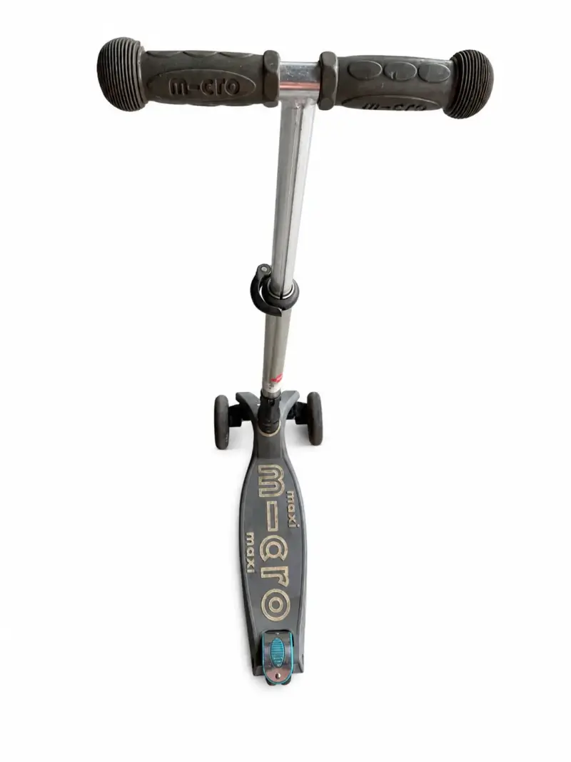 Scooter Micro Maxi Deluxe Led Plegable Gris