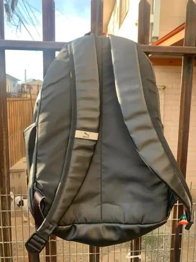Mochila negra Puma con logo - miniatura 2