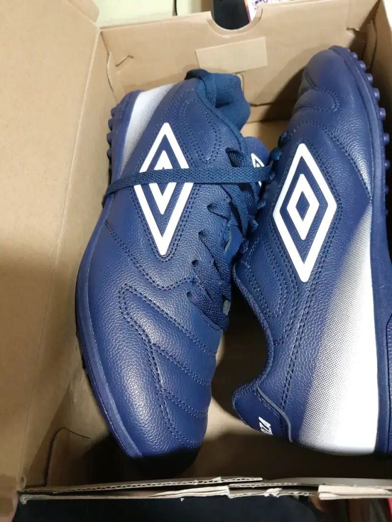 Zapatillas baby futbol 42