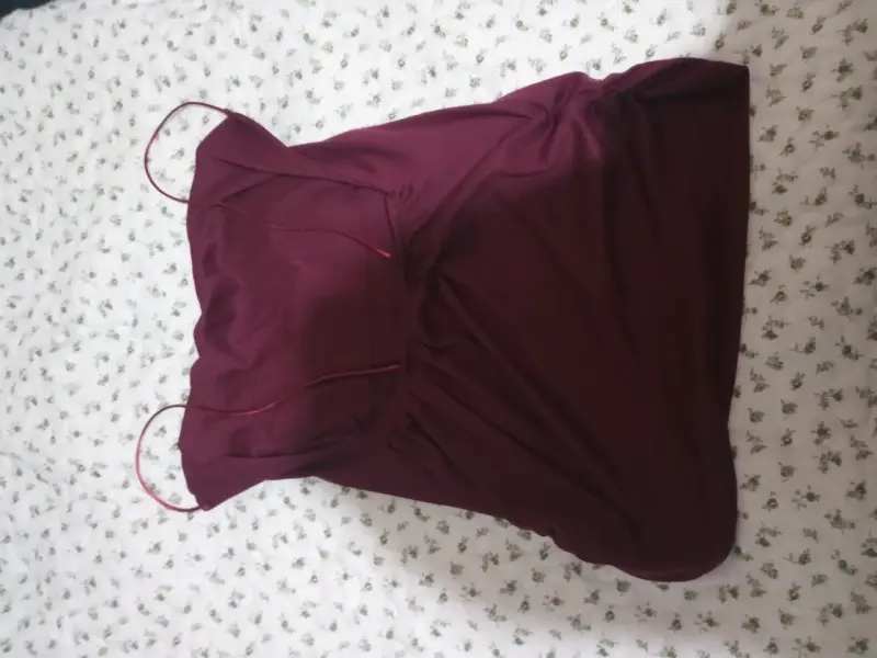 Polera tirantes color burdeos - 2