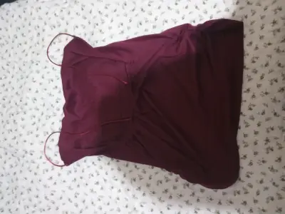Polera tirantes color burdeos - miniatura 2