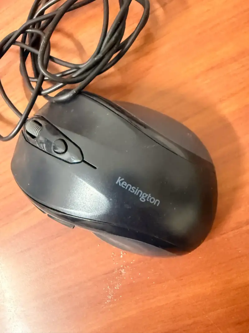Mouse Kensington ergonómico con cable
