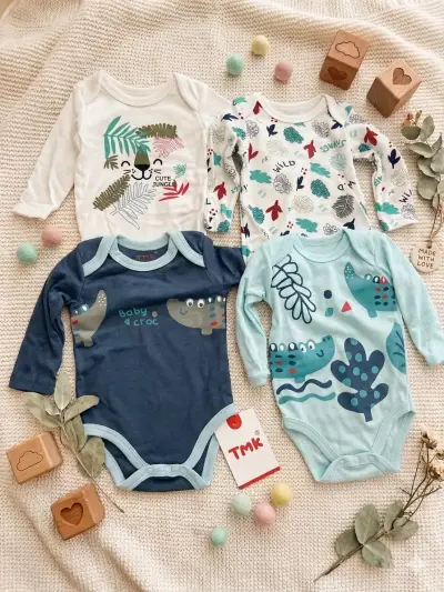 Set de 4 bodies estampados 100% algodón - miniatura 1