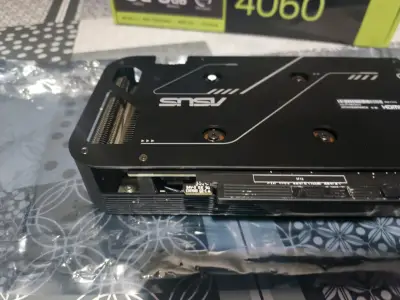 Tarjeta gráfica ASUS GeForce RTX 4060 - miniatura 3