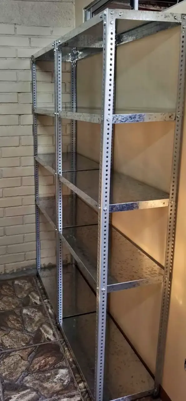 Estantería metálica galvanizada