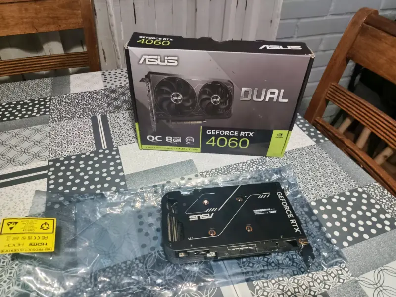 Tarjeta gráfica ASUS GeForce RTX 4060 - 5