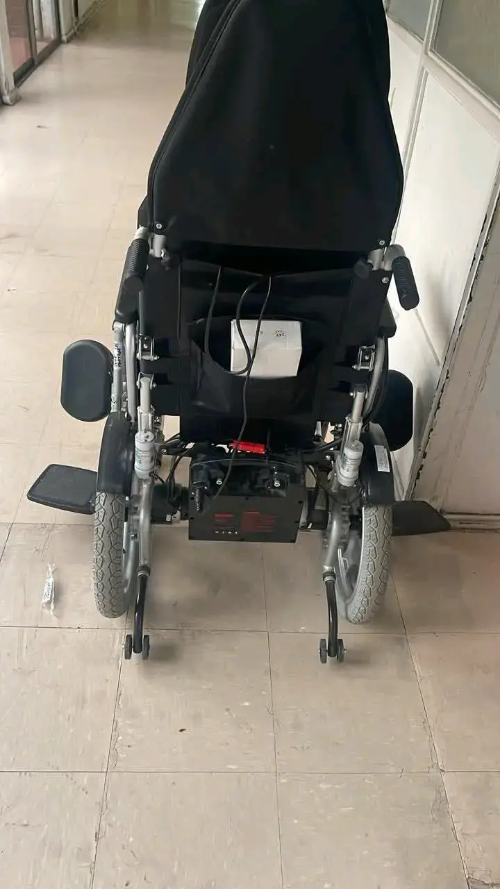 Silla de ruedas eléctrica en buen estado - 1