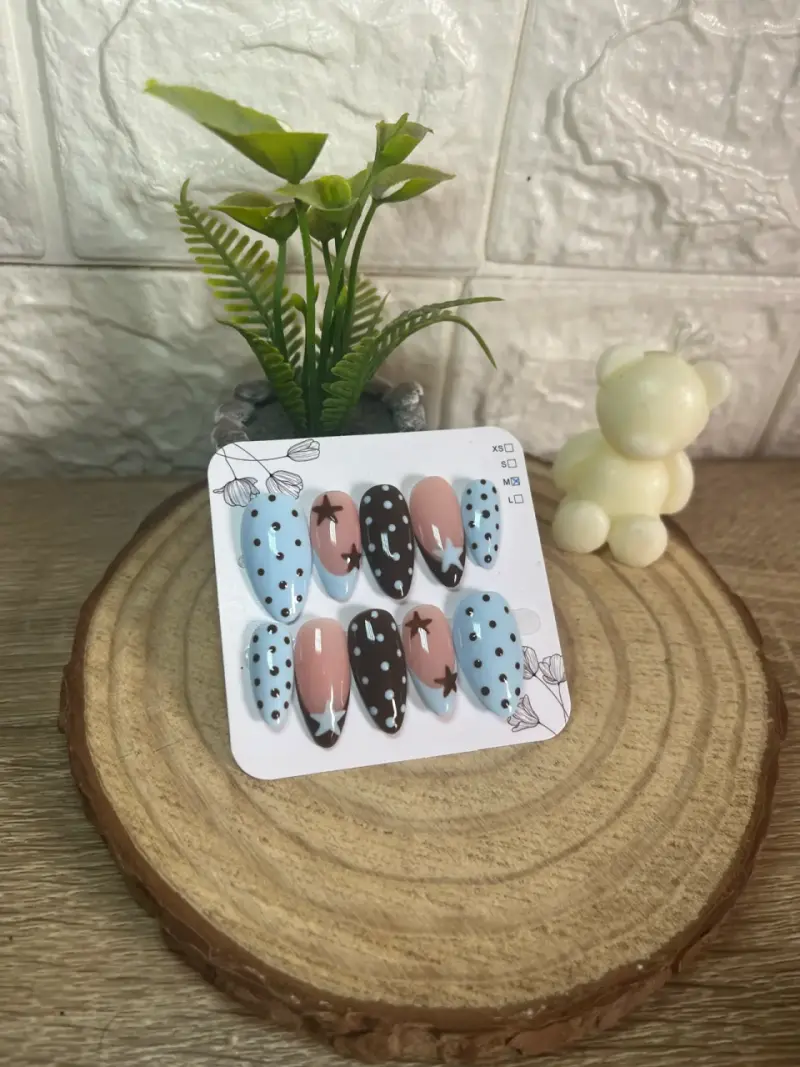 Uñas postizas azul y rosa