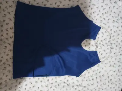 Top azul sin mangas - miniatura 1