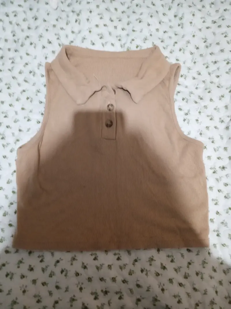 Top sin mangas beige