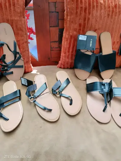 Sandalias planas Forever 21 - miniatura 2